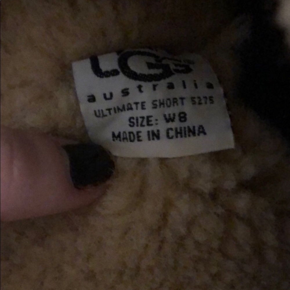 UGGS - Picture 8 of 8